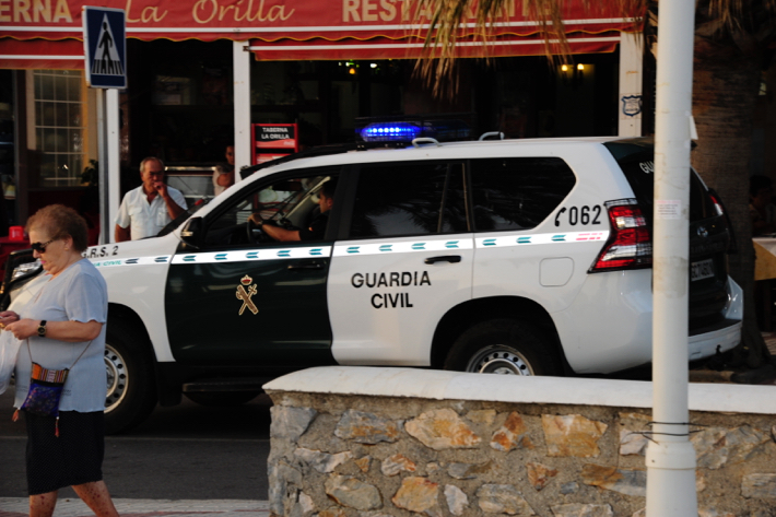 La Guardia Civil detiene a cuatro personas durante el dispositivo de la noche de San Juan en la Costa Tropical 